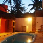 VILLA-CHIC-HOSTEL-POUSADA-PISCINA.jpg